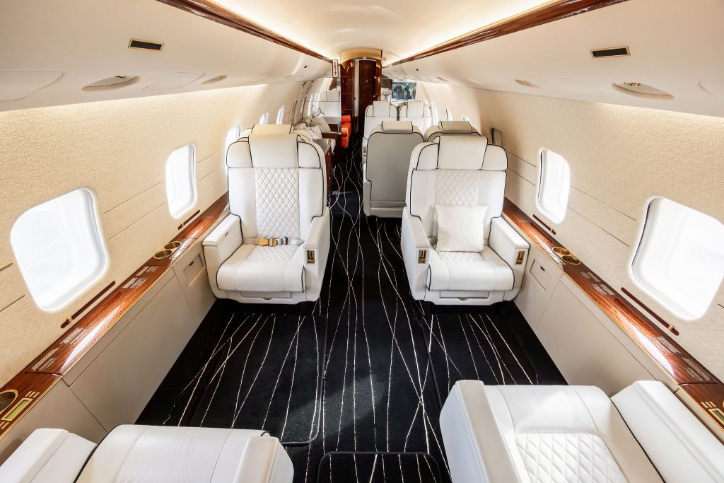 2003 Global Express SN: 9093 interior 3